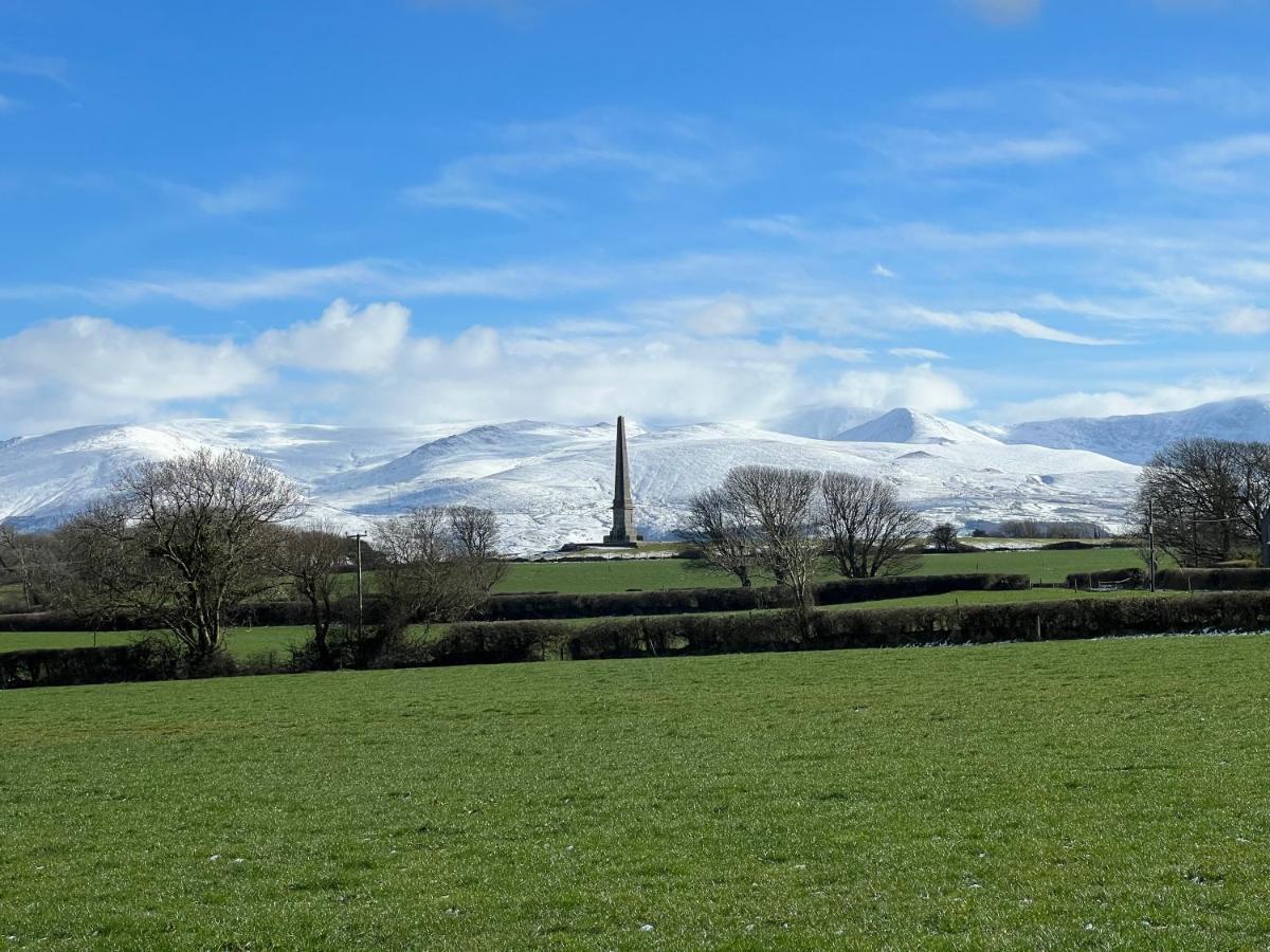 4 Bedroom Detached Farmhouse Mountain Views Beaumaris Eksteriør bilde